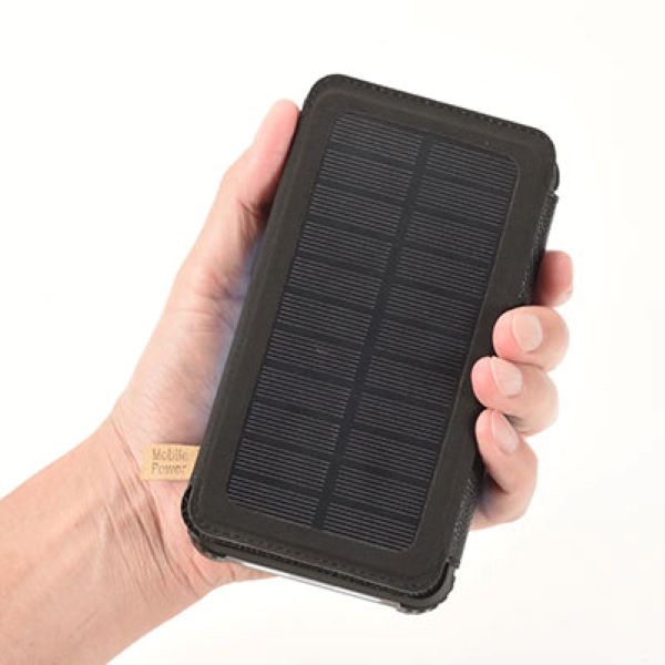 4連ソーラー&USBパワーチャージャー 4連ソーラー&USBパワーチャージャー